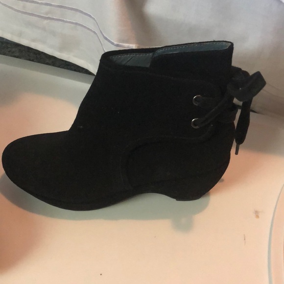 NWOT Sasha London black suede platform booties - Picture 2 of 8